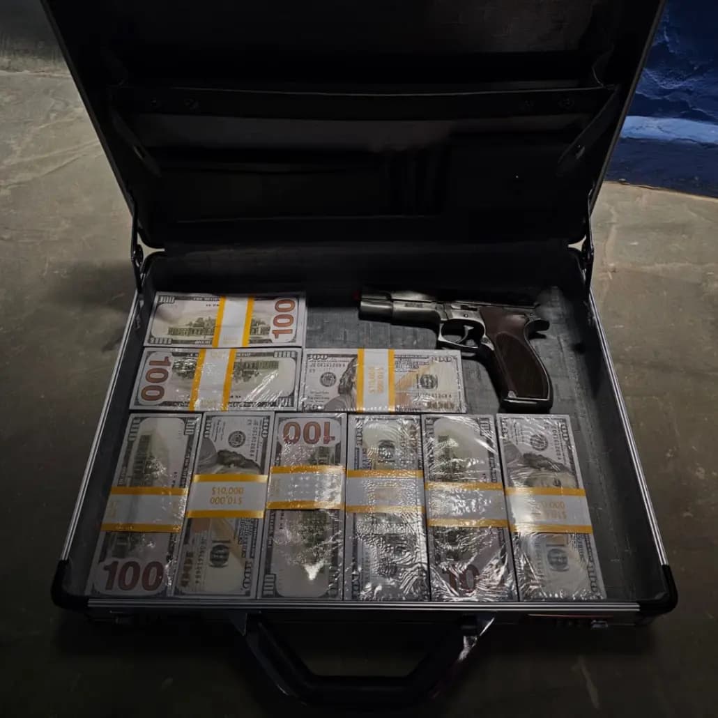 Art gallery room view 7