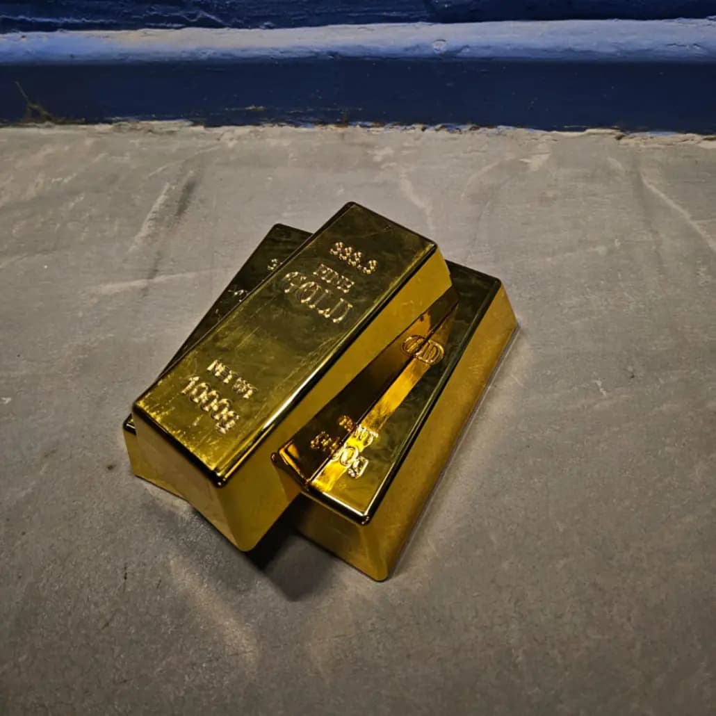 Art gallery room view 8